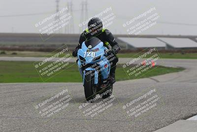 media/Nov-30-2025-TrackDaz (Sun) [[d8b22663df]]/B Group/Session 5 (Wheelie Bump)/